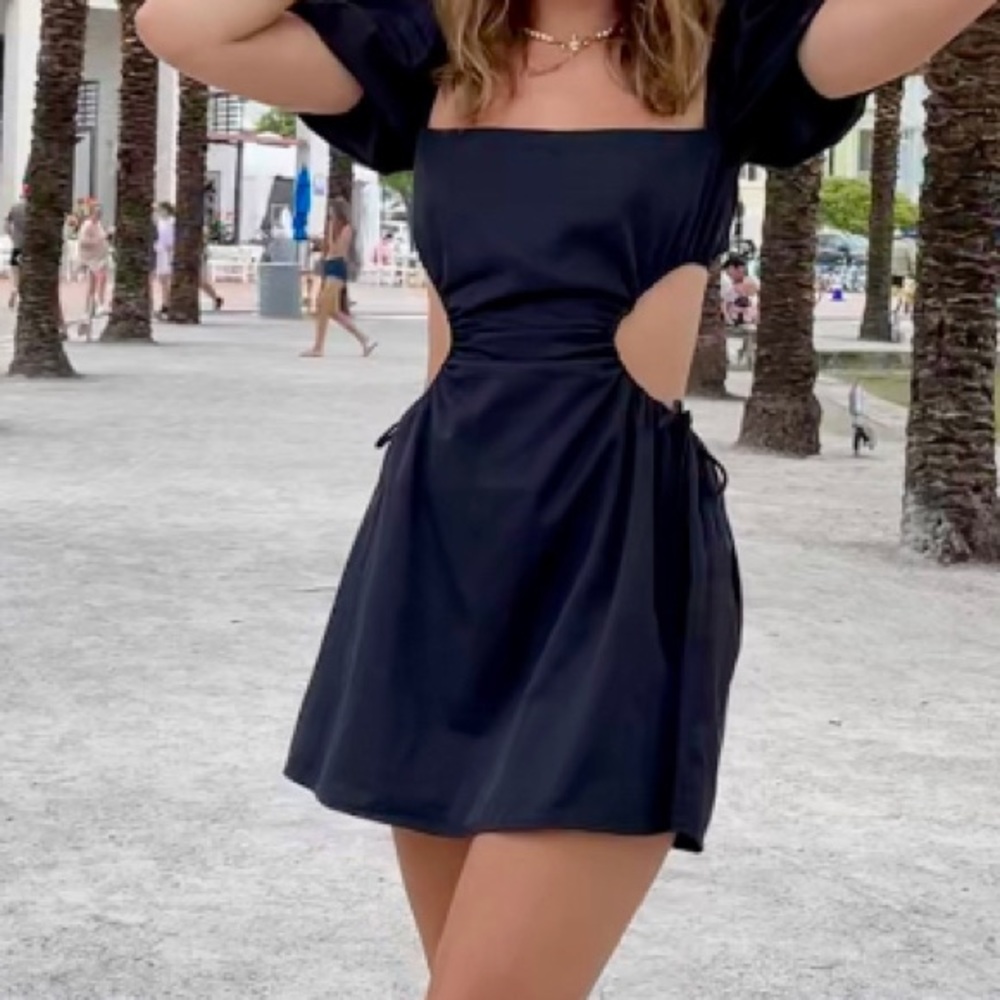 ADORABLE black babydoll dress with cutout